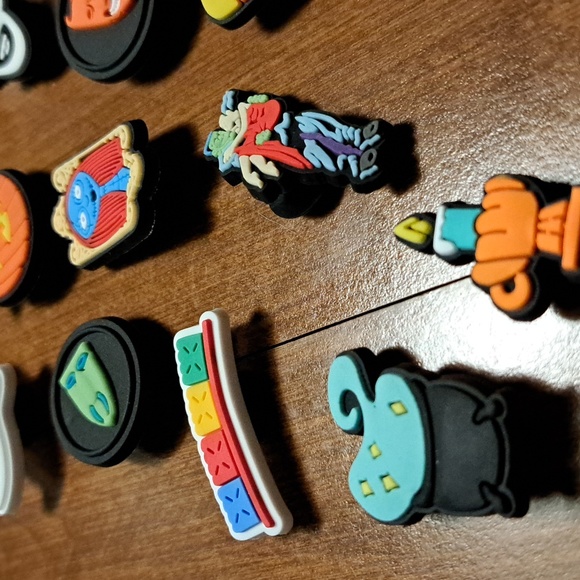 Halloween jibbitz  18ct/ BUNDLE ONLY 2or more items - Picture 4 of 5